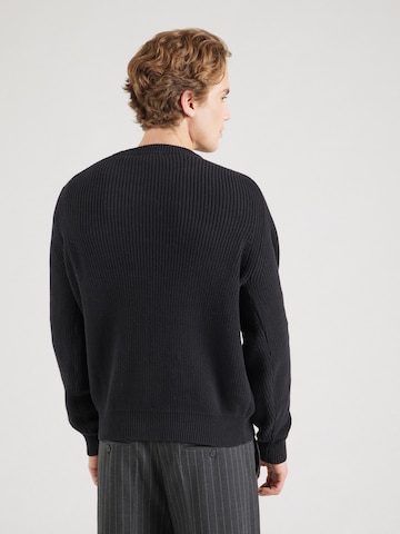 TRAPP Sweater in Black