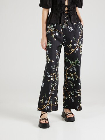 Munthe Regular Trousers 'ARUM' in Black: front