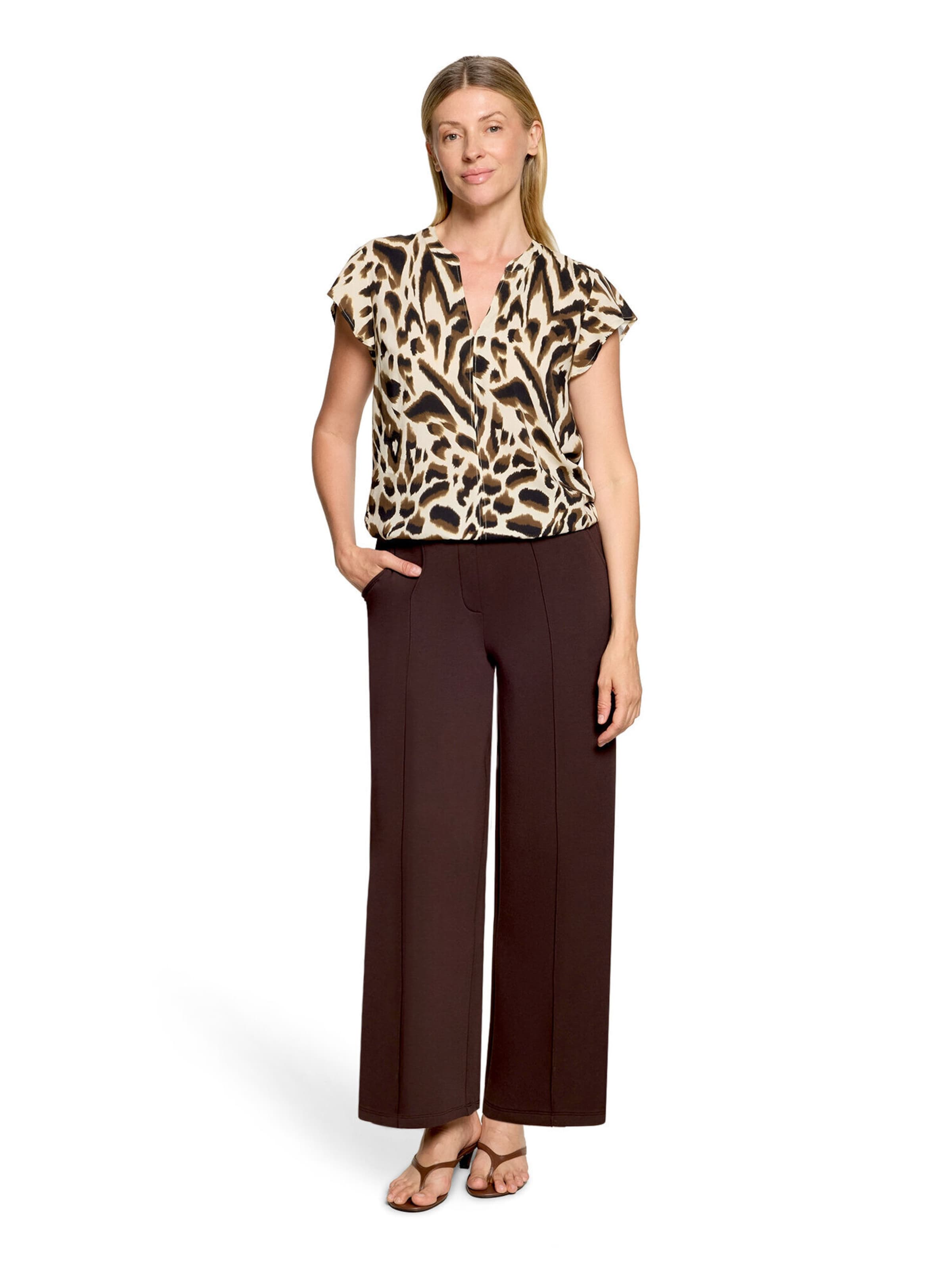 Cartoon Blouse in Beige