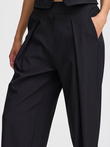 b.young Loose fit Pleat-front trousers 'MMMIDDE' in Black