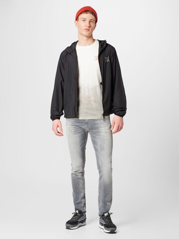 INDICODE JEANS - Camiseta 'Skyline' en blanco