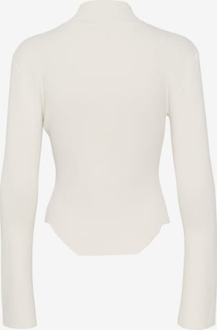 Gestuz Sweter 'Yasmia' w kolorze biały