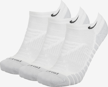 NIKE Regular Athletic Socks 'Everyday' in White: front