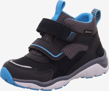 SUPERFIT حذاء برقبة عالية 'Sport5' بلون أسود: الأمام