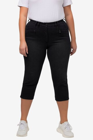 Ulla Popken Slimfit Jeans in Zwart: voorkant