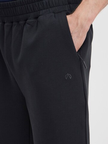 North Bend - regular Pantalón 'Tade' en negro