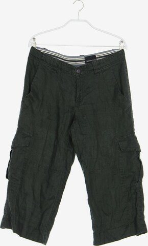 Calvin Klein Jeans Shorts in 30 in Green: front