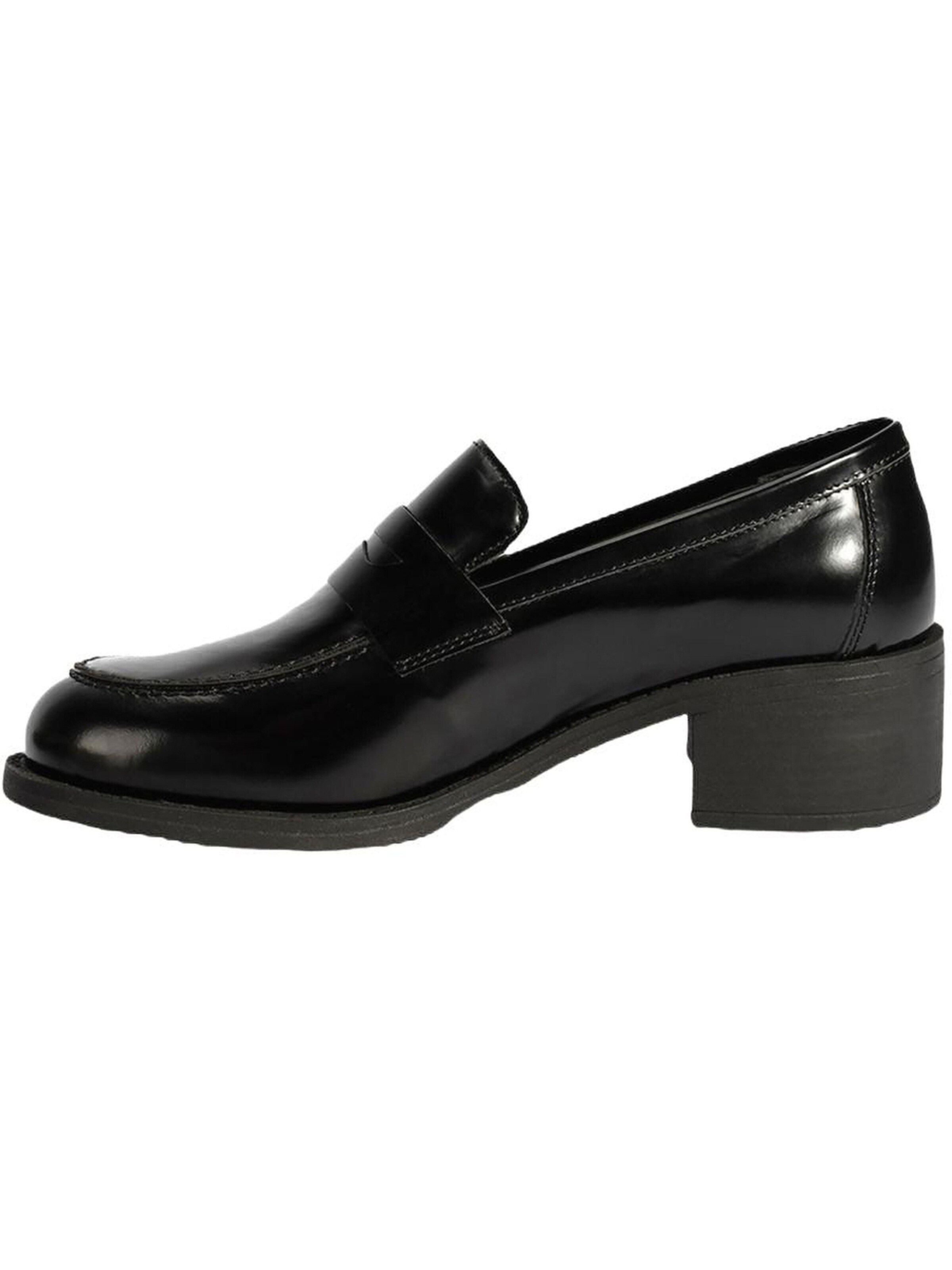Desa Moccasins in Black