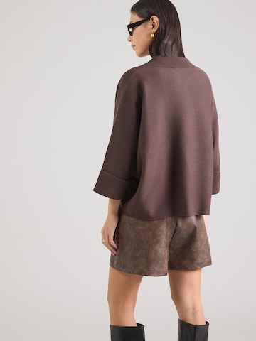 Pull-over COMMA en marron
