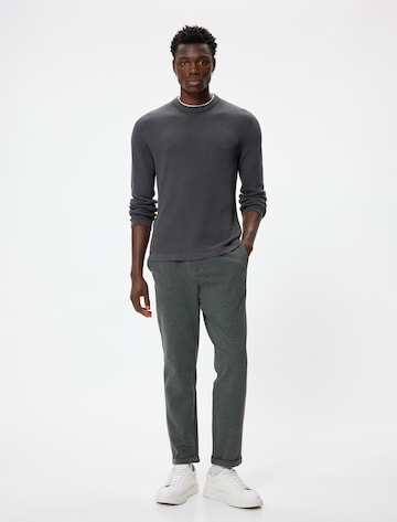 Koton Slim fit Trousers in Grey