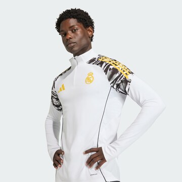 Maglia funzionale 'Real Madrid Avengers 25/26 Tiro 25 Competition' di ADIDAS PERFORMANCE in bianco