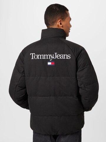 Tommy Jeans Χειμερινό μπουφάν σε μαύρο