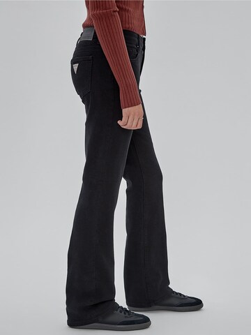 GUESS Bootcut Jeans in Schwarz