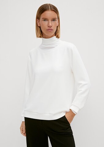 COMMA Sweatshirt in White: front