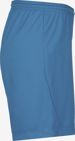 NIKE Regular Sportshorts in Blau