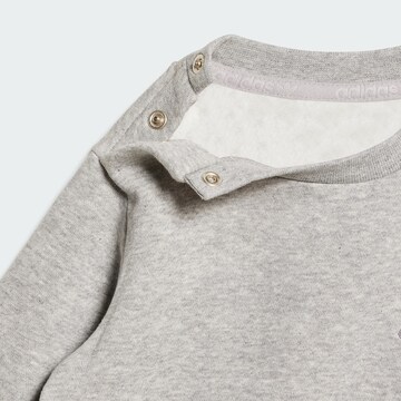ADIDAS ORIGINALS Костюм для бега 'Trefoil' в Серый