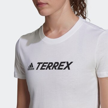 ADIDAS TERREX Skinny Fit Функционална тениска в бяло