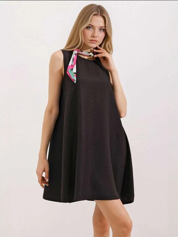 Bigdart Summer Dress in Black: front