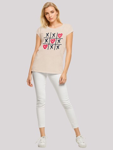 F4NT4STIC Shirt 'Valentinstag Herz Tic Tac Toe' in Beige