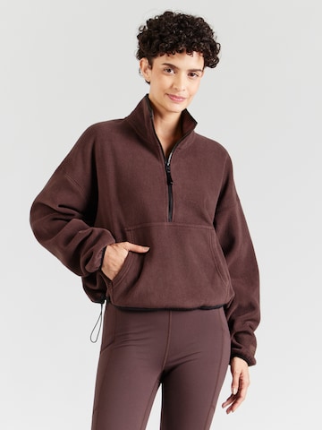 Fabletics Spordipullover 'NO CHILL', värv pruun: eest vaates