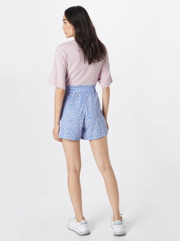 Monki Regular Shorts in Blau