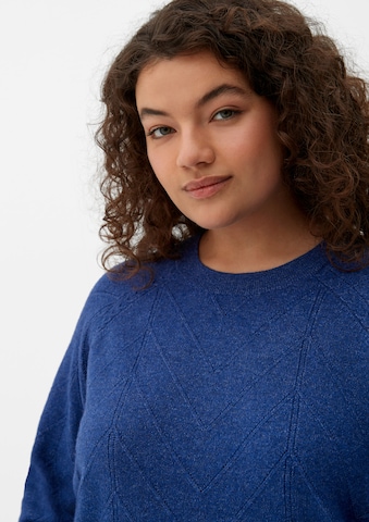 TRIANGLE Sweater in Blue