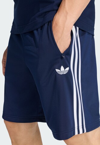 ADIDAS ORIGINALS Regular Shorts 'Firebird' in Blau