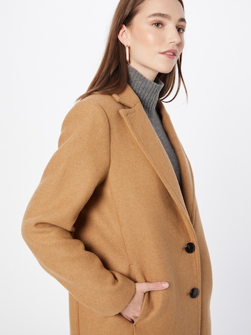 Sisley Between-Seasons Coat in Beige