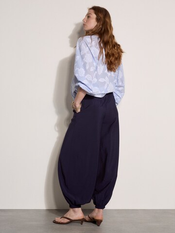 Apricot Loose fit Pants ' ' in Blue