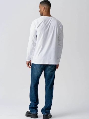 Coupe regular Chemise ' Basic Long ' TEESHOPPEN en blanc