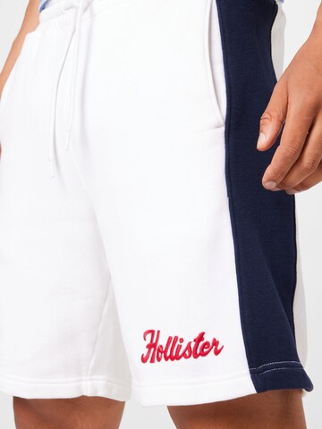 HOLLISTER Regular Панталон в бяло