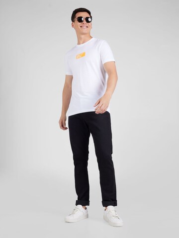 T-Shirt Calvin Klein Jeans en blanc