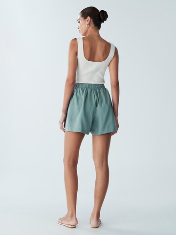 Loosefit Pantaloni 'KADY' di St MRLO in verde: dietro
