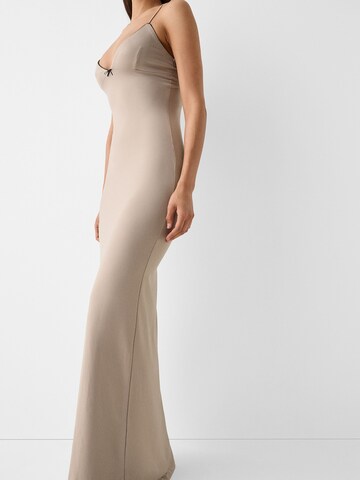 Bershka Kleid in Beige