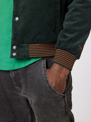 Iriedaily - Chaqueta de entretiempo 'Base Swing' en verde