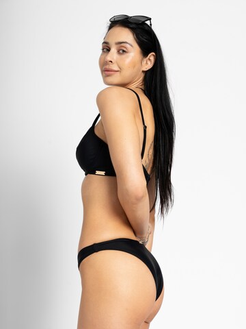 T-shirt Top per bikini 'PinaAK' di Alife and Kickin in nero
