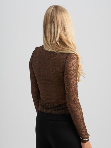 Peppercorn Top 'Salaya' in Bruin