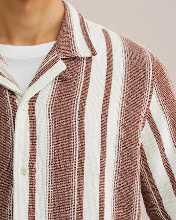 WE Fashion Comfort Fit Πουκάμισο σε καφέ