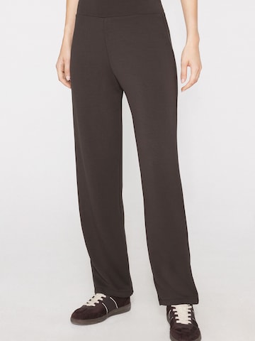 Tezenis Loose fit Pants in Brown: front