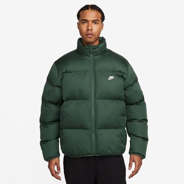 Nike Sportswear - Casaco de inverno 'NSW Club' em verde: frente