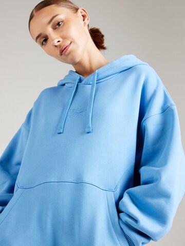 Reebok Sweatshirt 'CLASSIC' in Blau