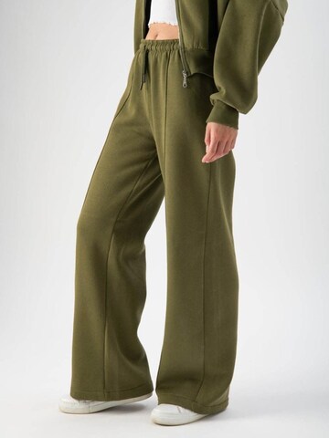 MND Joggingpak in Groen