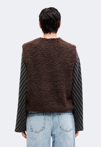 mazine Vest in Brown