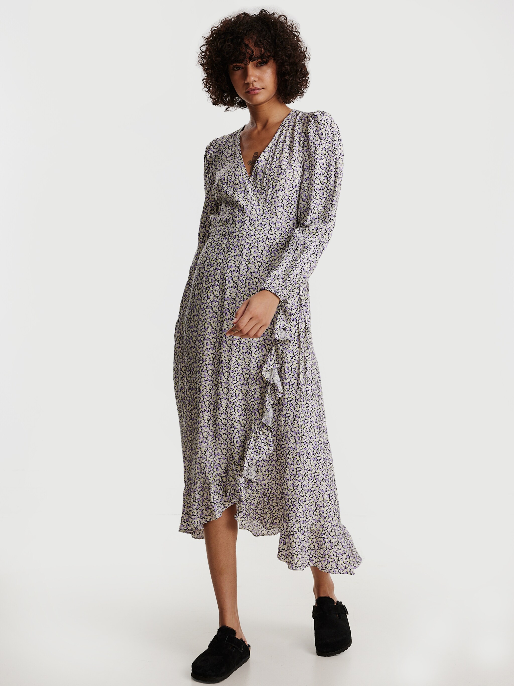 EDITED Produits Robe 'Peppina' beige