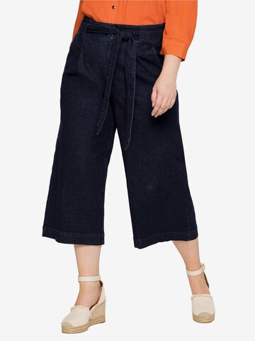 SHEEGO Regular Pleated Jeans in Blue: front