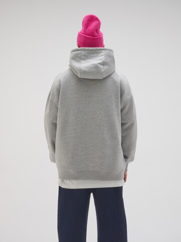 Pacemaker - Sweatshirt 'Benny' em cinzento