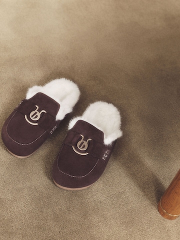 B by Ted Baker - Zapatillas de casa en marrón