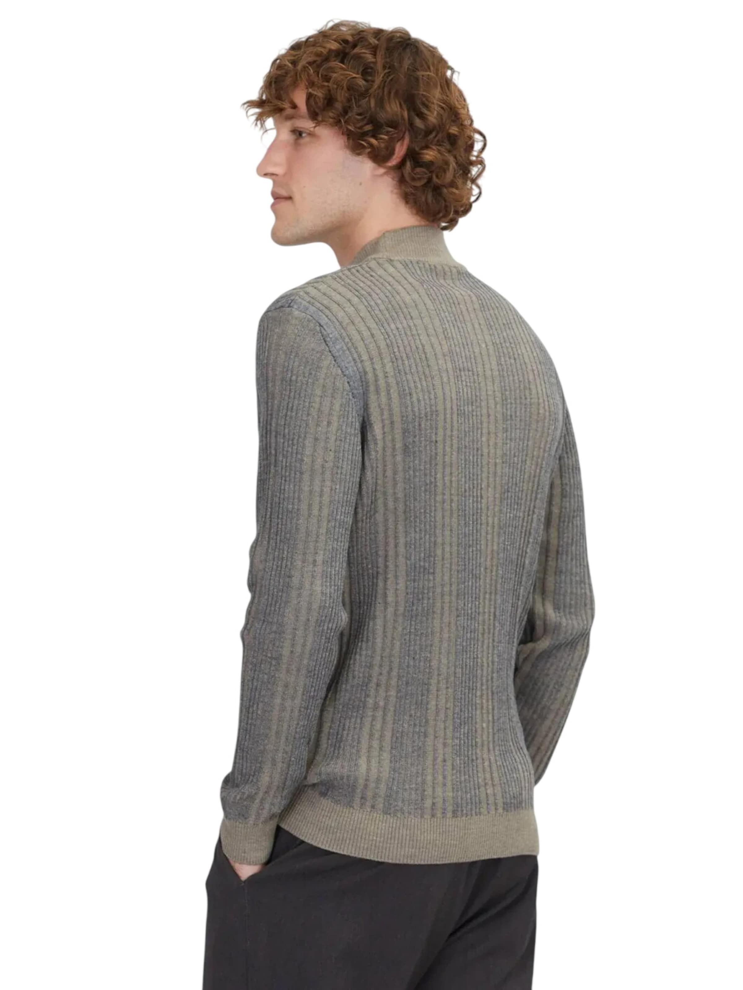 KİP Pullover in Grau