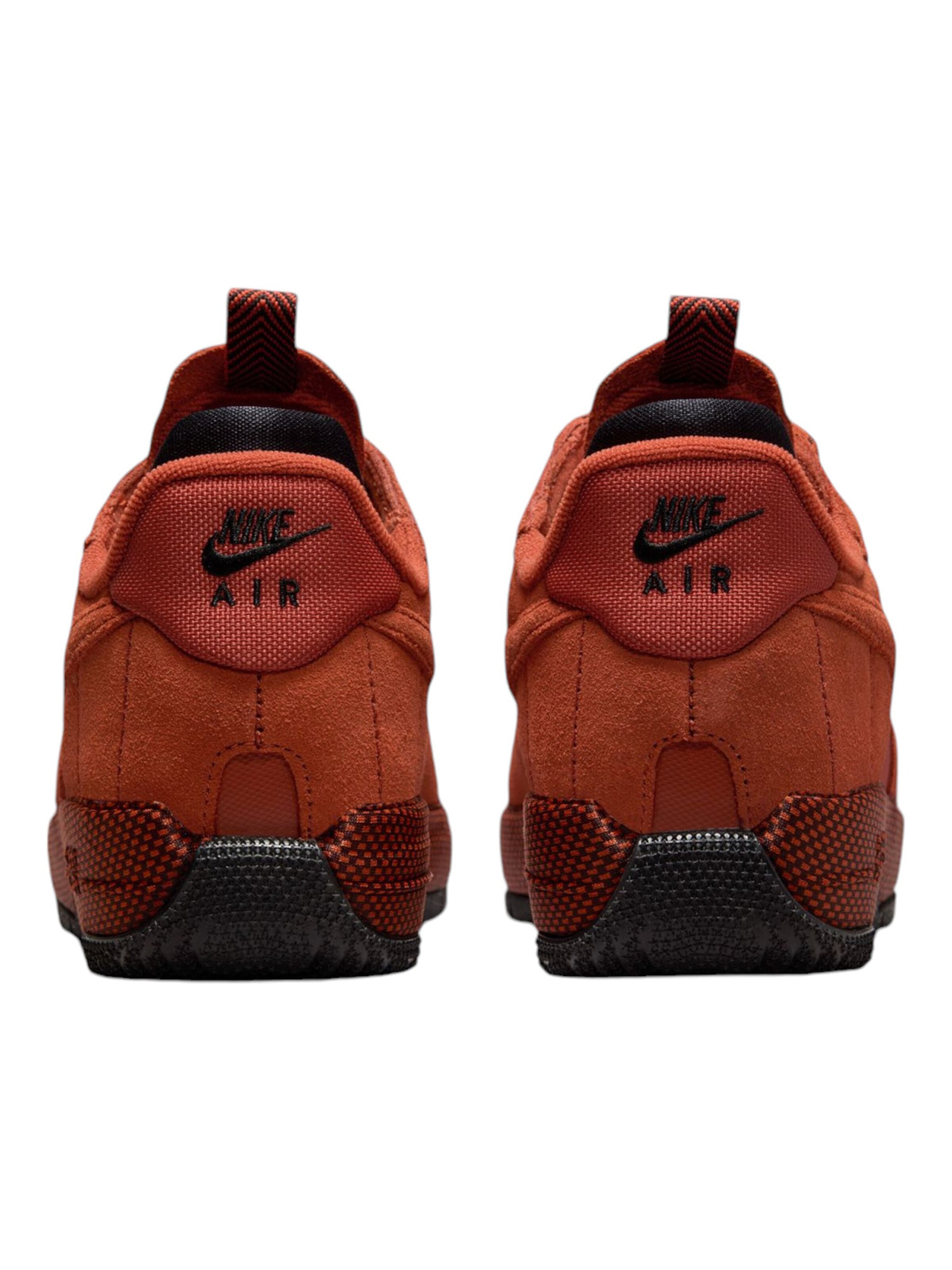 Sneaker bassa di Nike Sportswear in colori misti