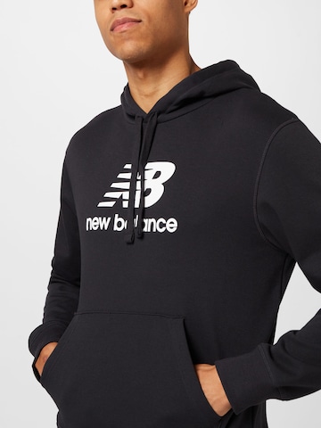 new balance Sweatshirt 'Essential' in Black